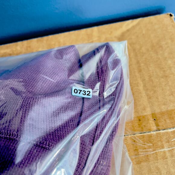 Waffle Weave Hoodie LAT Woman's M Purple w/ Butterfly Print On Front - Picture 10 of 10